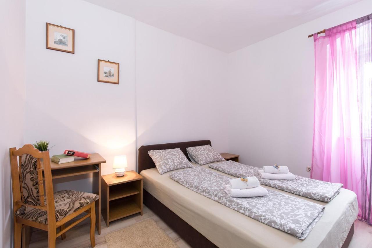 Pape Punat Apartmani I Sobe Ngoại thất bức ảnh