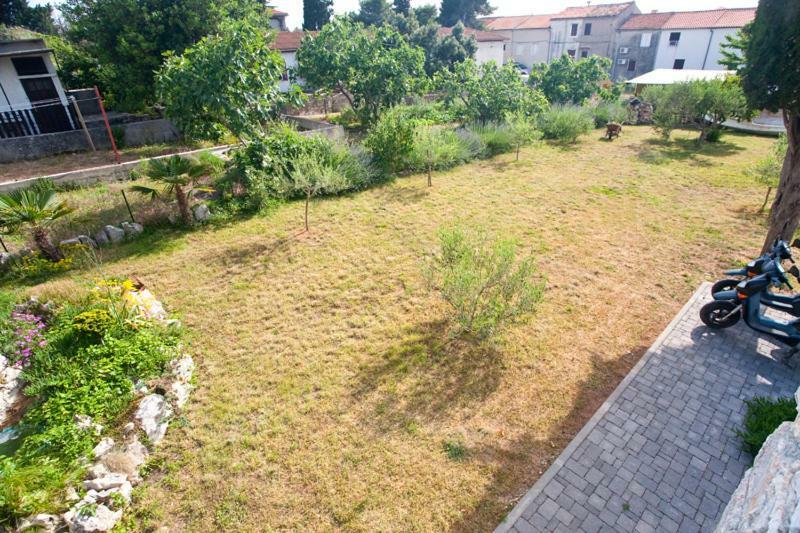 Pape Punat Apartmani I Sobe Ngoại thất bức ảnh