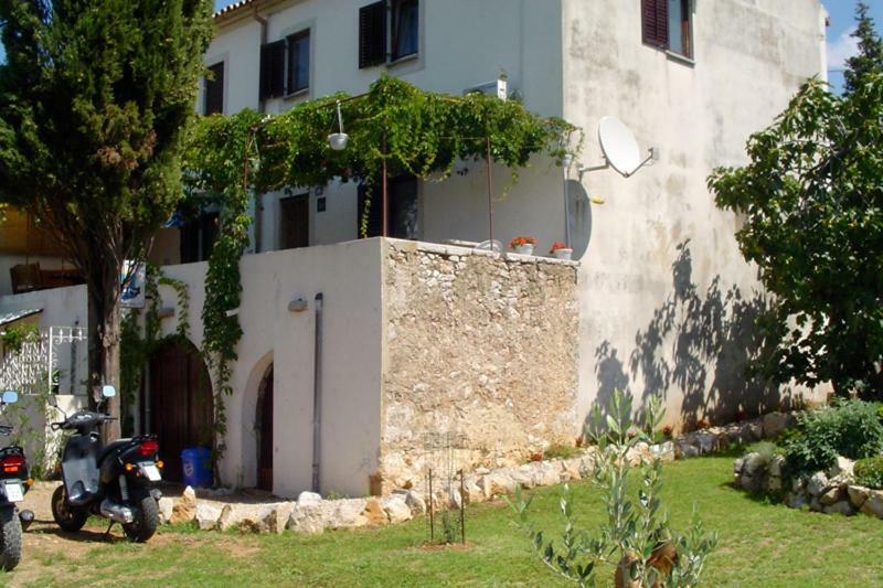 Pape Punat Apartmani I Sobe Ngoại thất bức ảnh